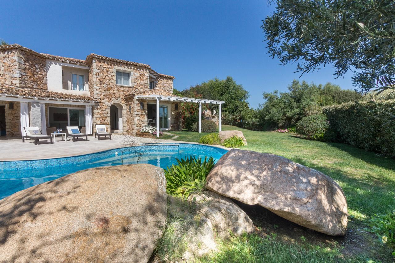 Villa Ginestra Con Piscina E Giardino Privato A 500 Mt Dal Mare カスティアーダス エクステリア 写真